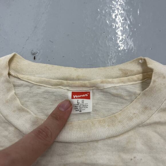 Vintage 60s Hanes White Distressed Blank Cotton T-Shirt - Picture 3 of 3